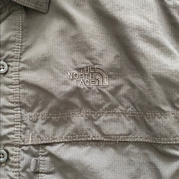 North Face Men’s casual button down shirt - Picture 5 of 7